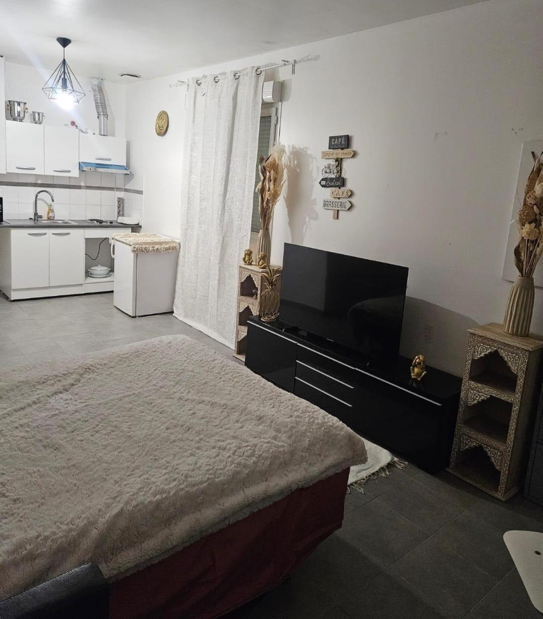 Studio A 2 Arret De Paris Pierrefitte-sur-Seine Exterior foto